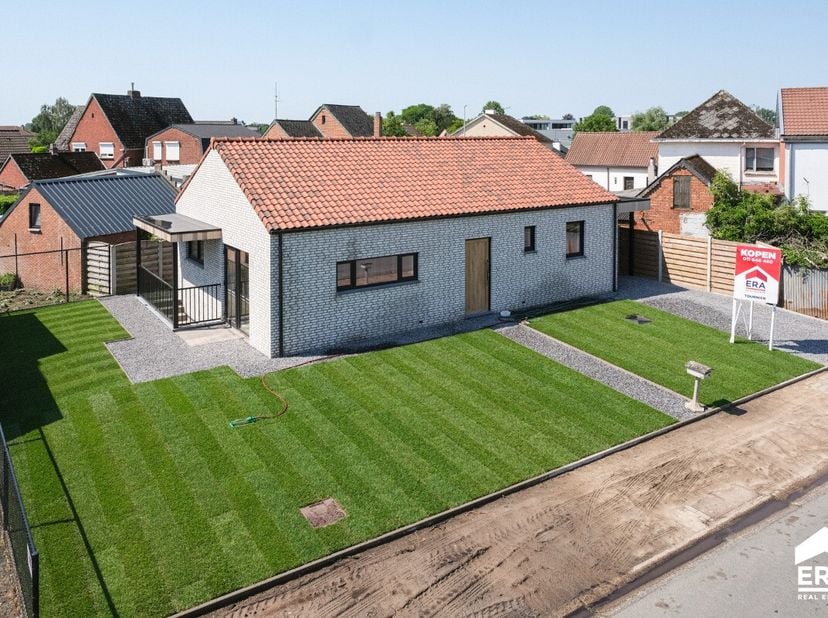 [[ CE BIEN PARTICIPE À LA JOURNÉE MAISONS OUVERTES ERA LE 13/6 DE 13:00 À 14:00 ]]<br />
Ce bien participe à la Journée Maisons Ouvertes ERA. Visitabl