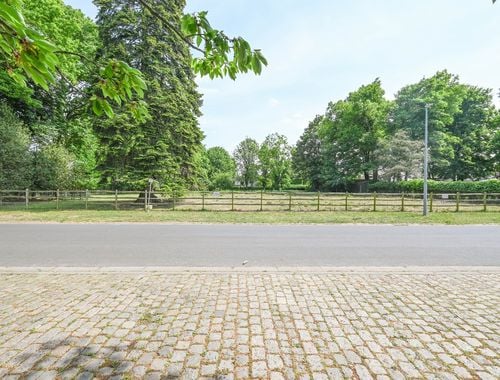                                        Bouwgrond te koop in Wielsbeke, € 385.000
