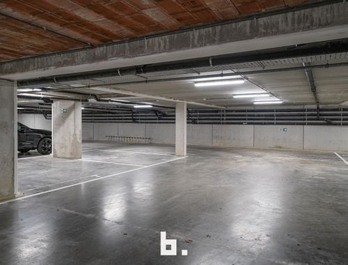                                         Garage te koop in Sint-Pieters, € 31.000
