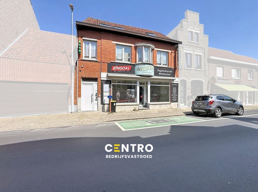 Volledig gerenoveerde woning met 4 slaapkamers met instapklare handelsruimte!<br />
<br />
INDELING:<br />
Gelijkvloers:<br />
Handelsruimte - afzonde