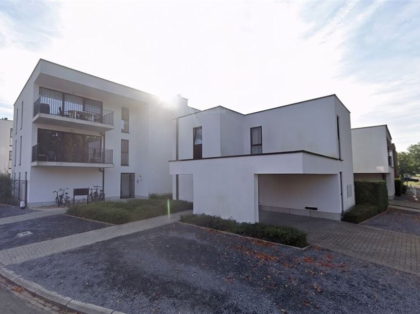 Demandez votre visite sur info@optimusvastgoed.be !<br />
À LOUER :
