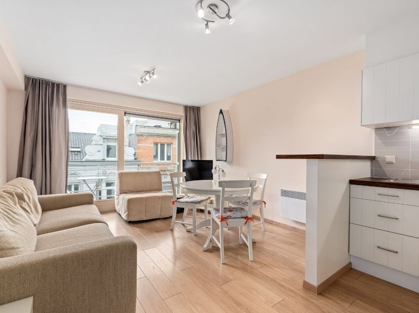 Appartement te koop in Boekareststraat 5 bus 0402,
                    8400 Oostende