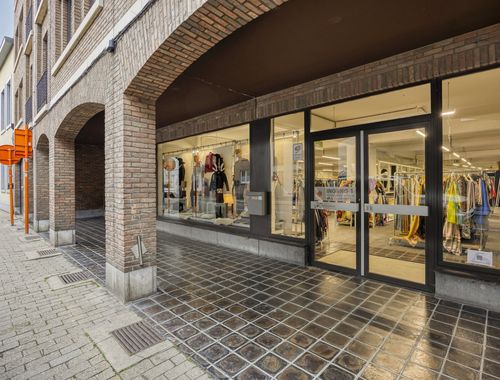                                         Handelsgelijkvloers te koop in Tienen, € 1.200.000
