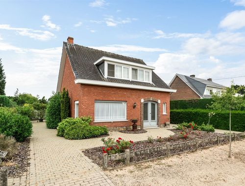                                         Eengezinswoning te koop in Grobbendonk, € 369.000
