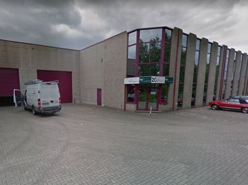 Deze kantoor- en magazijnunits op het bedrijvenpark Molenberg in Schelle maken een professionele vestiging ten zuiden van Antwerpen mogelijk. Je besch