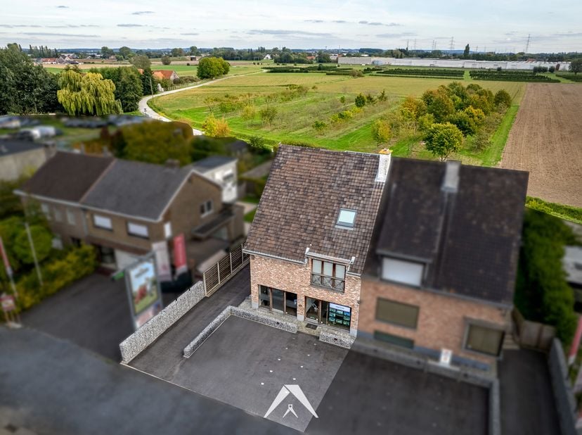 Bien professionnel à vendre
                    à 8791 Beveren-Leie