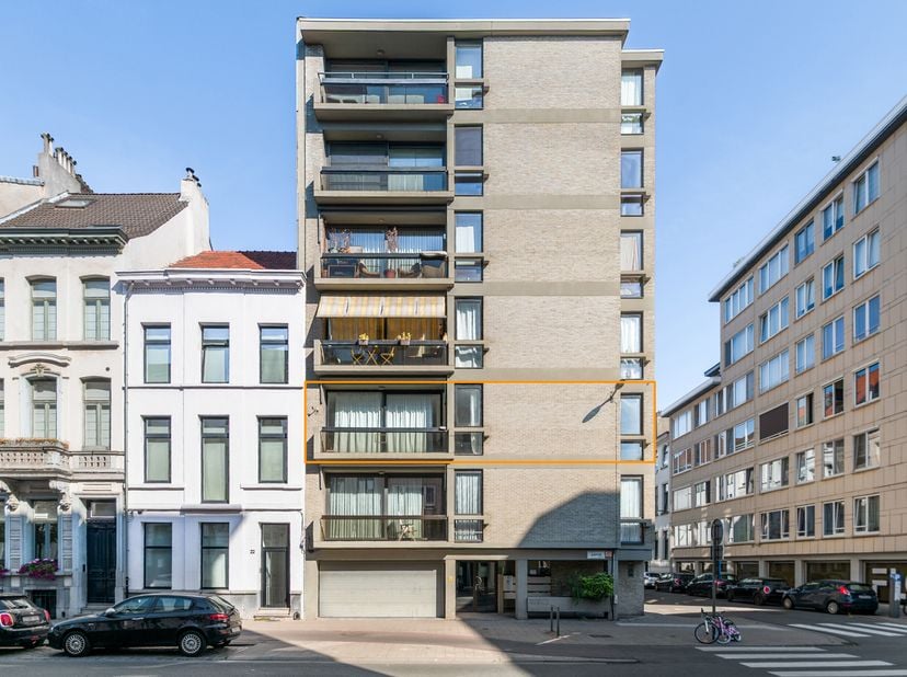 Appartement à vendre
                    à 2018 Antwerpen