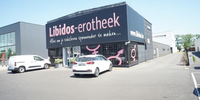 Bedrijfsvastgoed te huur in Gaston Roelandtsstraat 10, 8020 Oostkamp