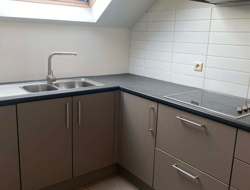                                         Appartement te huur in Lembeek, € 1.075
