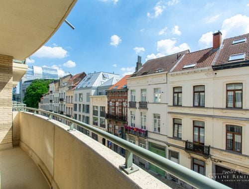                                         Appartement te huur in Elsene, € 1.300
