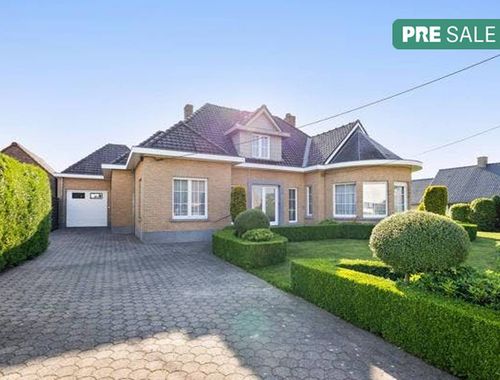                                         Villa à vendre à Moorslede, € 399.000
