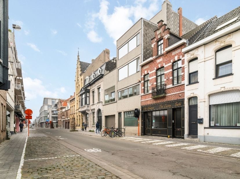 Huis te koop in Sint-Amandsstraat 30-32,
                    8800 Roeselare