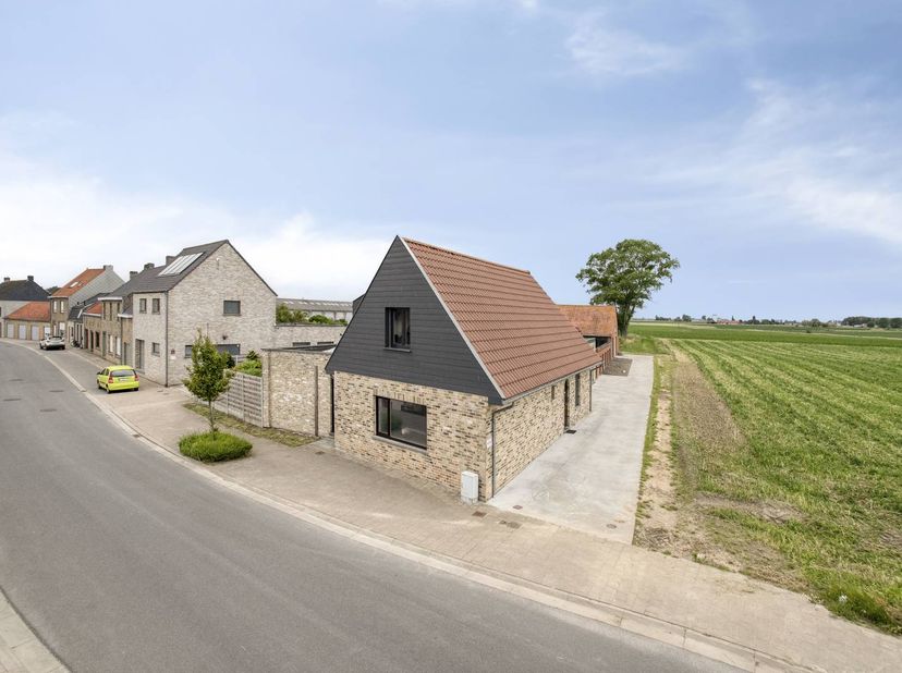 Huis te koop in Izenbergestraat 51,
                    8691 Leisele