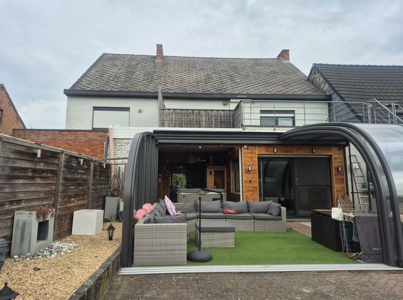 Bezoek deze woning tijdens KIJKDAG 6 juli (maandag) van 17 tot 18u of 8 juli (woensdag) van 17 tot 18u– inschrijvingen via email info@devastgoedkoning
