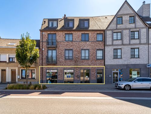                                         Handelszaak te koop in Oostrozebeke, € 249.000
