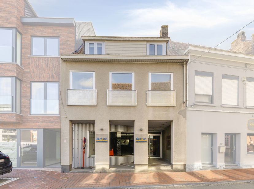 Bedrijfsvastgoed te koop in Gasthuisstraat 28,
                    8970 Poperinge