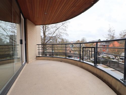                                         Appartement te huur in Sint-Pieters-Woluwe, € 2.700
