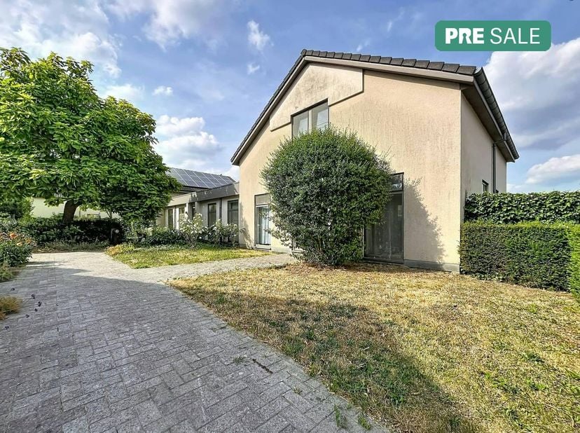 Huis te koop in Oostergem 32,
                    9880 Aalter
