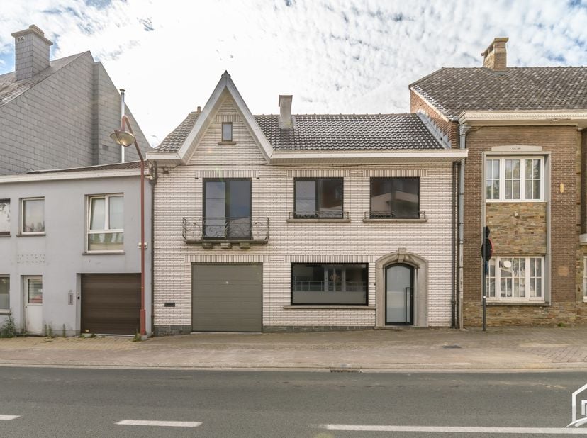 KIJKDAG ZATERDAG 18 JULI 2026 VAN 10U-12U&amp;nbsp; -&amp;nbsp; NA AFSPRAAK.&amp;nbsp;&amp;nbsp;Charmante gezinswoning met zonnige tuin op toplocatie in Haaltert.&amp;nbs