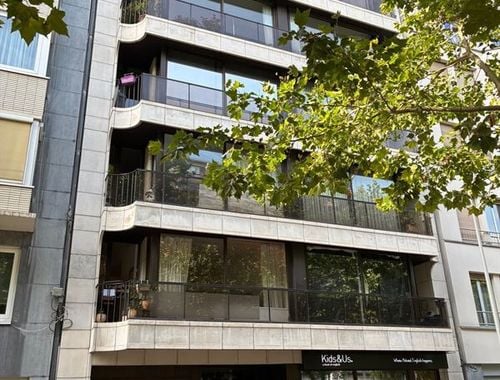                                         Appartement te koop in Liège, € 325.000
