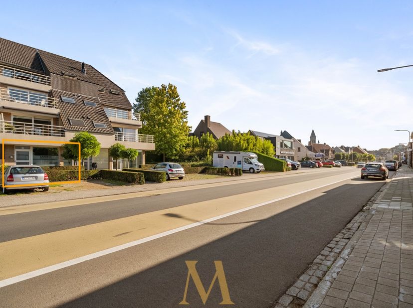 Bien professionnel à vendre à Hoogstraat 60,
                    8780 Oostrozebeke