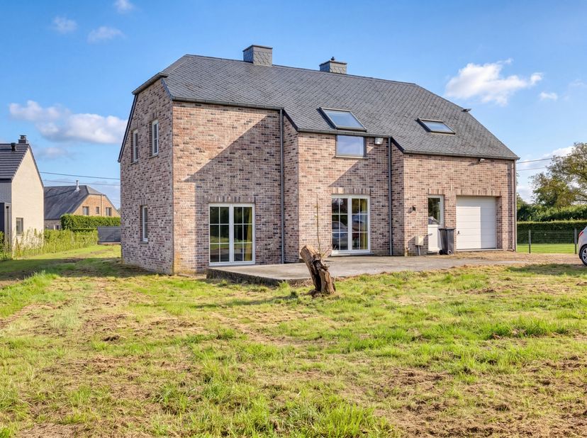 Maison à vendre à Rue d'Esclaye 3,
                    5574 Pondrôme