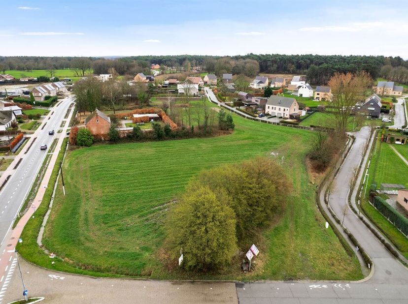 Bouwgrond in rustige en groene omgeving te koop! <br />
Op zoek naar de ideale locatie om uw droomwoning te realiseren? <br />
Deze mooie bouwgrond is