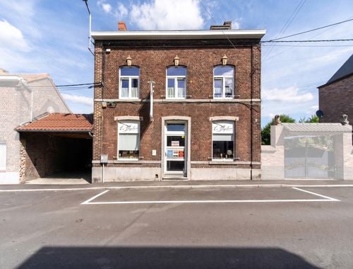                                         Usage mixte à vendre à Châtelet, € 339.000
