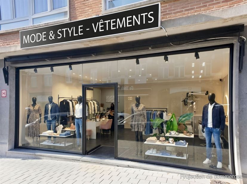 IMMOSCHMIDT (Ref. 29463) - ETTERBEEK (ROI VAINQUEUR) - HUUR TE HUUR: Zeer aantrekkelijke winkel op de begane grond gerenoveerd in 2024. Momenteel beze