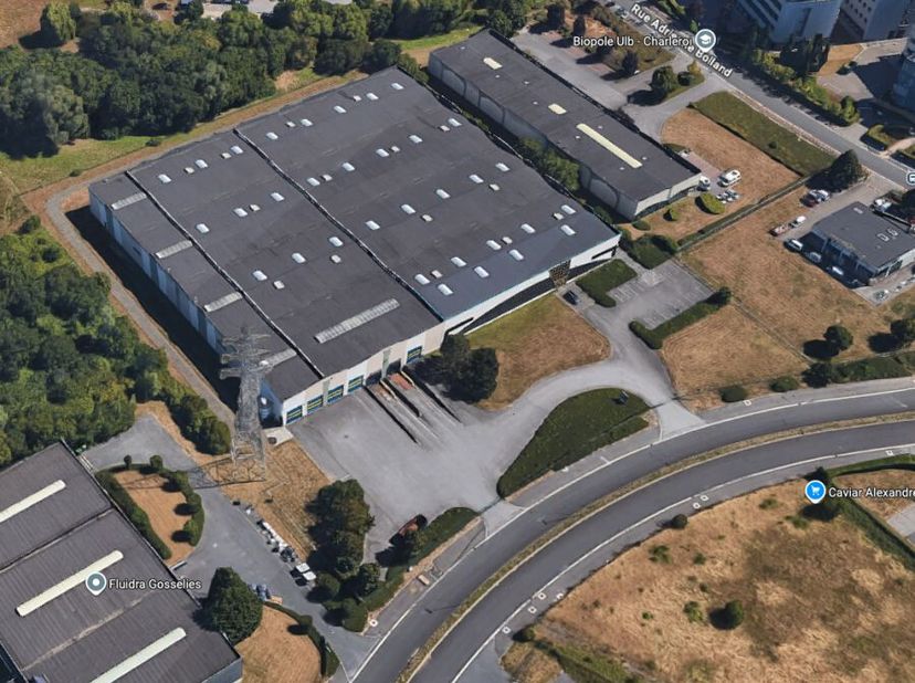 Bien professionnel à louer
                    à 6041 Gosselies