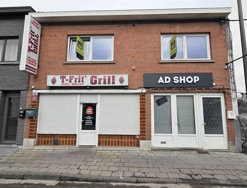                                         Commercieel Gebouw te koop in Quaregnon, € 450.000
