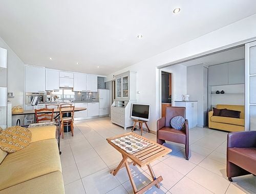                                         Appartement te koop in Sint-Idesbald, € 220.000
