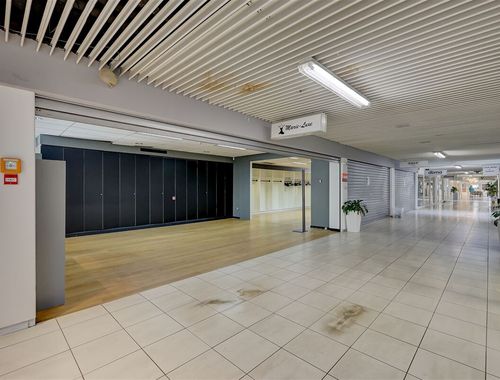                                         Bâtiment commercial à vendre à Wilrijk, € 149.000
