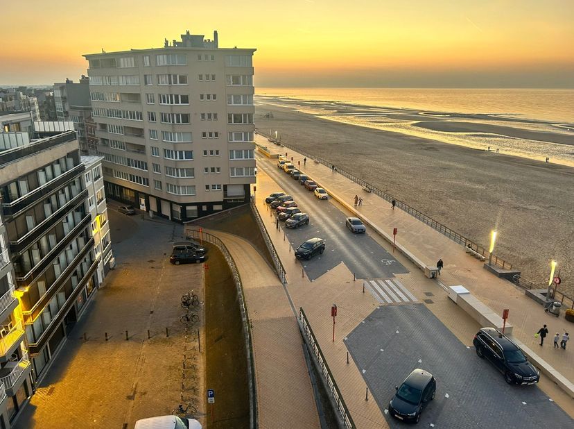 Appartement te koop in Raversijdestraat 42 bus 02.01,
                    8400 Oostende