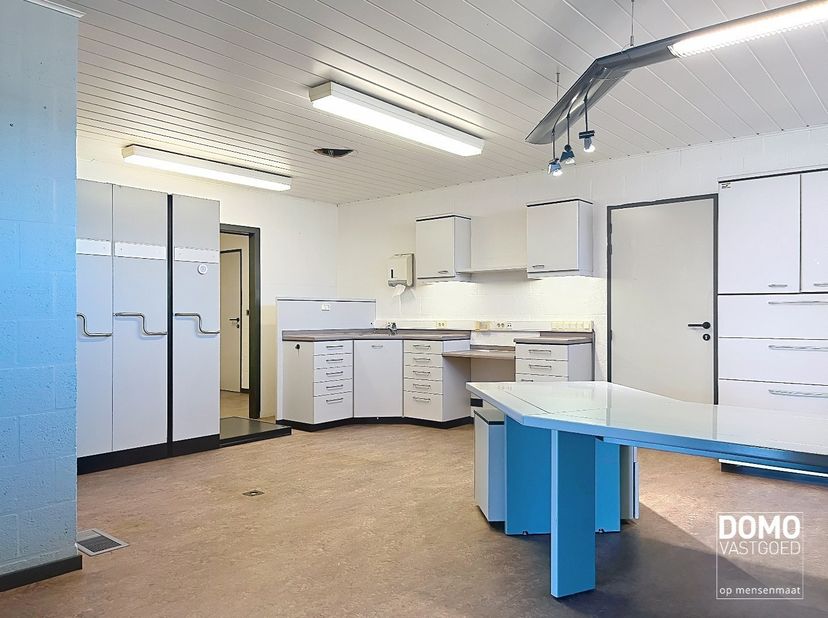 Bedrijfsvastgoed te huur in Beverlosesteenweg 322,
                    3583 Paal