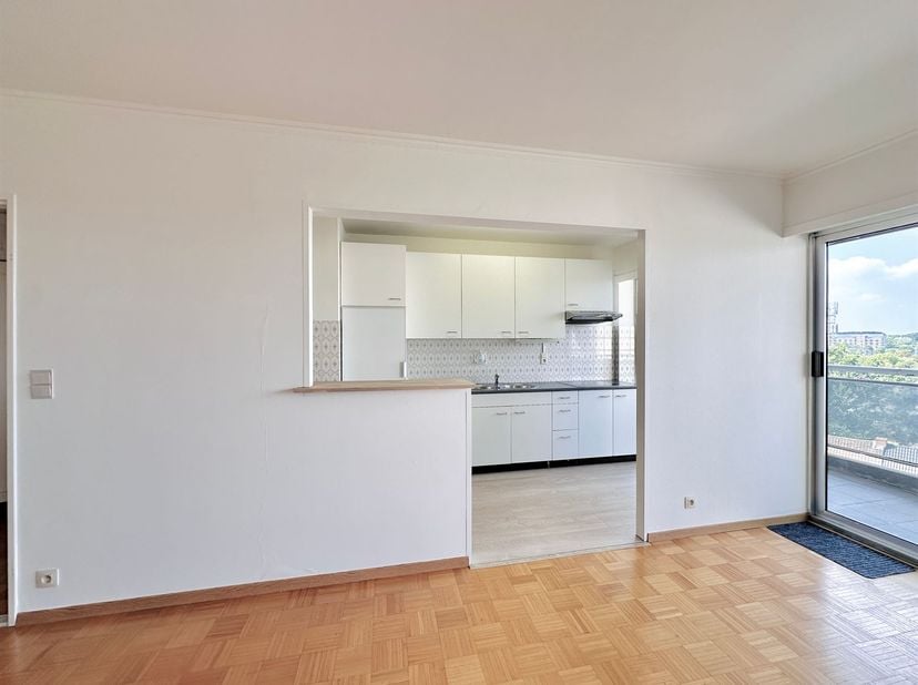 Leuk 1-slaapkamer appartement in het hartje van Dendermonde <br />
Dit lichtovergoten appartement bevindt zich op het 6e verdiep in de Residentie Kri