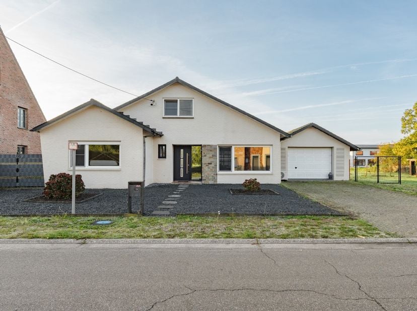 Huis te koop in ,
                    3990 Peer