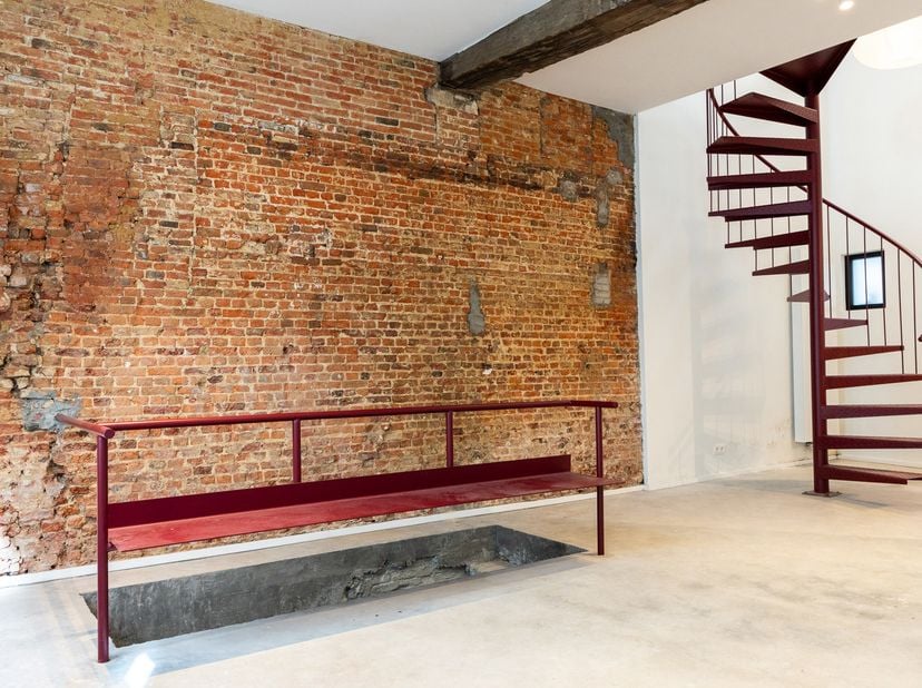 Instapklare, volledig gerenoveerde stadswoning op toplocatie in hartje Antwerpen<br />
Op zoek naar een stijlvolle woning op een uitzonderlijke locati
