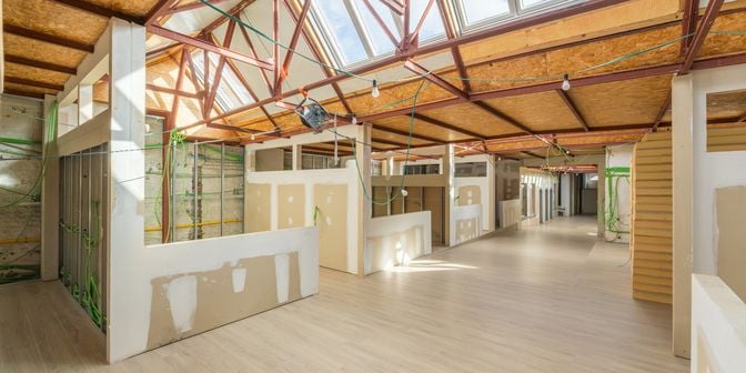Bien professionnel à vendre à Chaussée d'Alsemberg 1043, 1180 Uccle