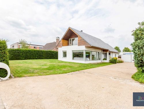                                         Bungalow te koop in Overmere, € 525.000
