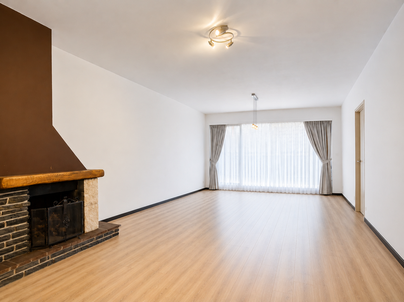 Cet agréable appartement bénéficie d’un emplacement idéal au cœur de Bruxelles, sur l’avenue de l’Héliport, à distance de marche de Rogier et avec d’e