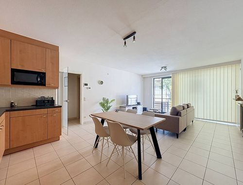                                         Appartement te huur in Deerlijk, € 680
