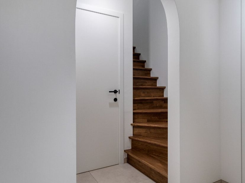 Wielsbeke: maison semi-ouverte luxueusement finie à louer avec jardin et abri voiture.Cette magnifique maison neuve est située dans un emplacement pri
