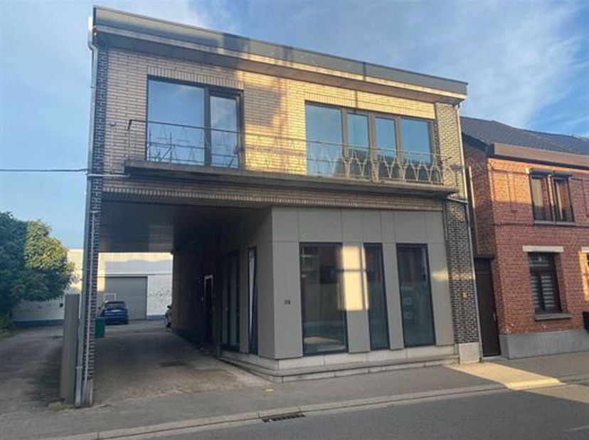 Appartement à louer
                    à 2890 Sint-Amands