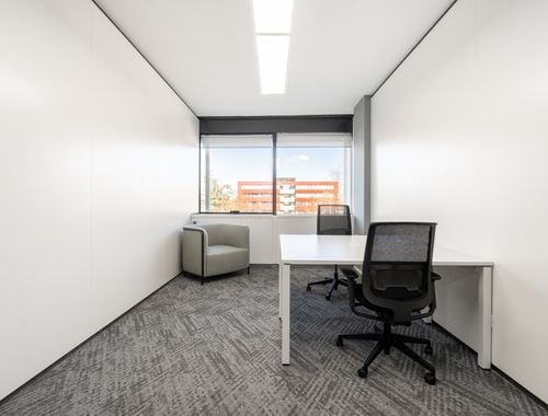                                         Bureaux à louer à Jambes, € 1.129
