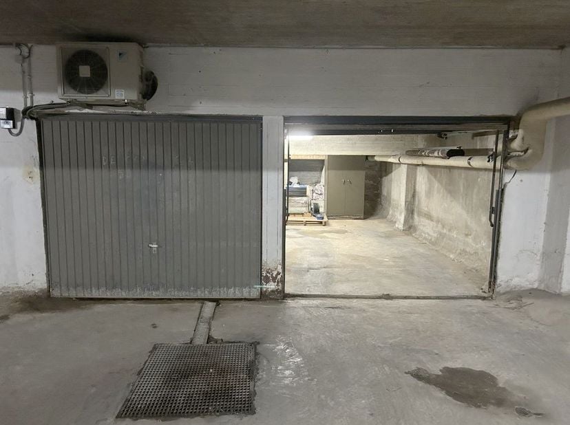 Garage à vendre
                    à 8370 Blankenberge
