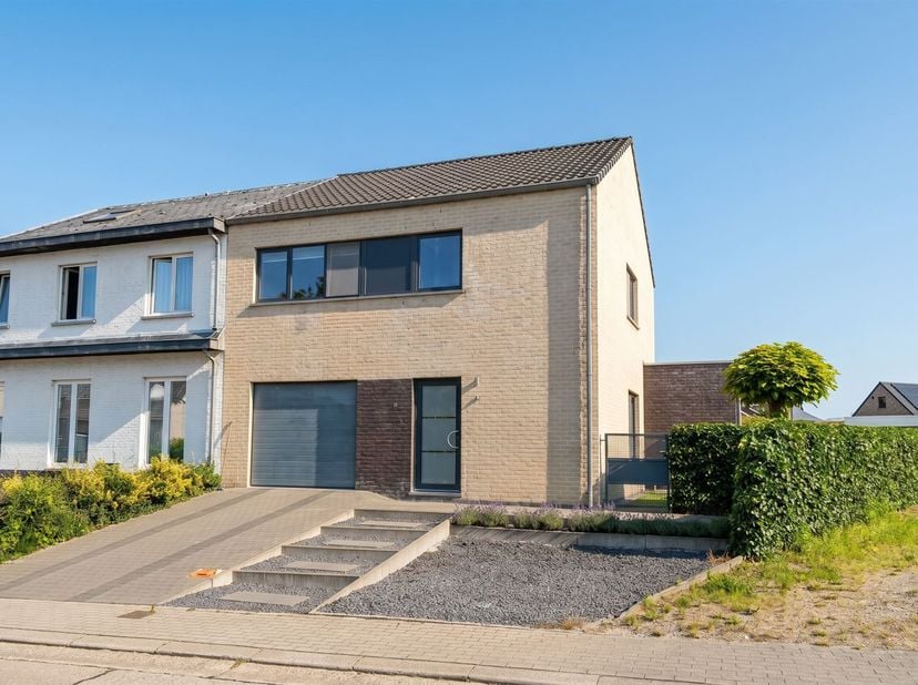 Maison à vendre
                    à 3740 Eigenbilzen