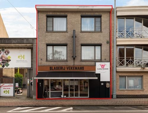                                         Handelspand met woonst te koop in Brasschaat, € 599.000
