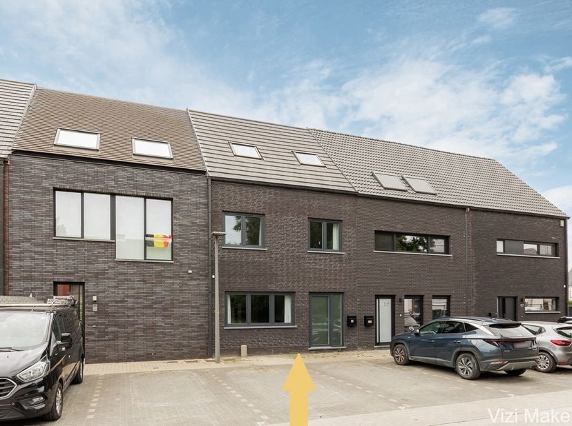<br />
Deze ruime nieuwbouwwoning met maar liefst 200 m² bewoonbare oppervlakte combineert hedendaags wooncomfort, energiezuinige technieken en een pr