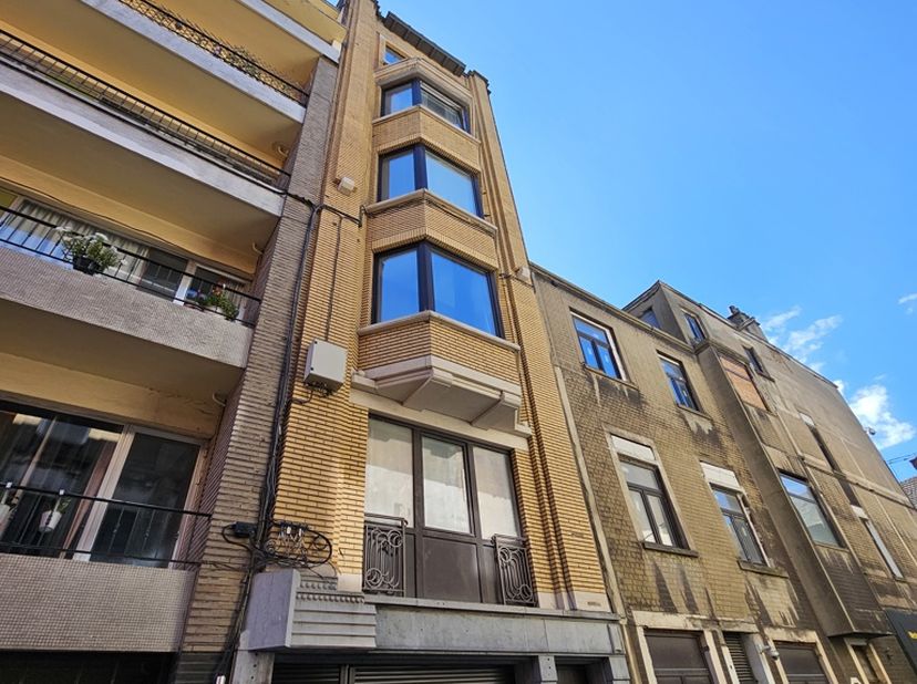 Appartement à louer à Rue du Laboratoire 5 boîte 21,
                    6000 Charleroi